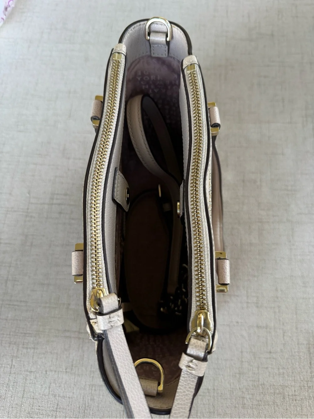 Kate Spade New York Mini Koma Pebbled Leather Bag warm beige WKRU5650